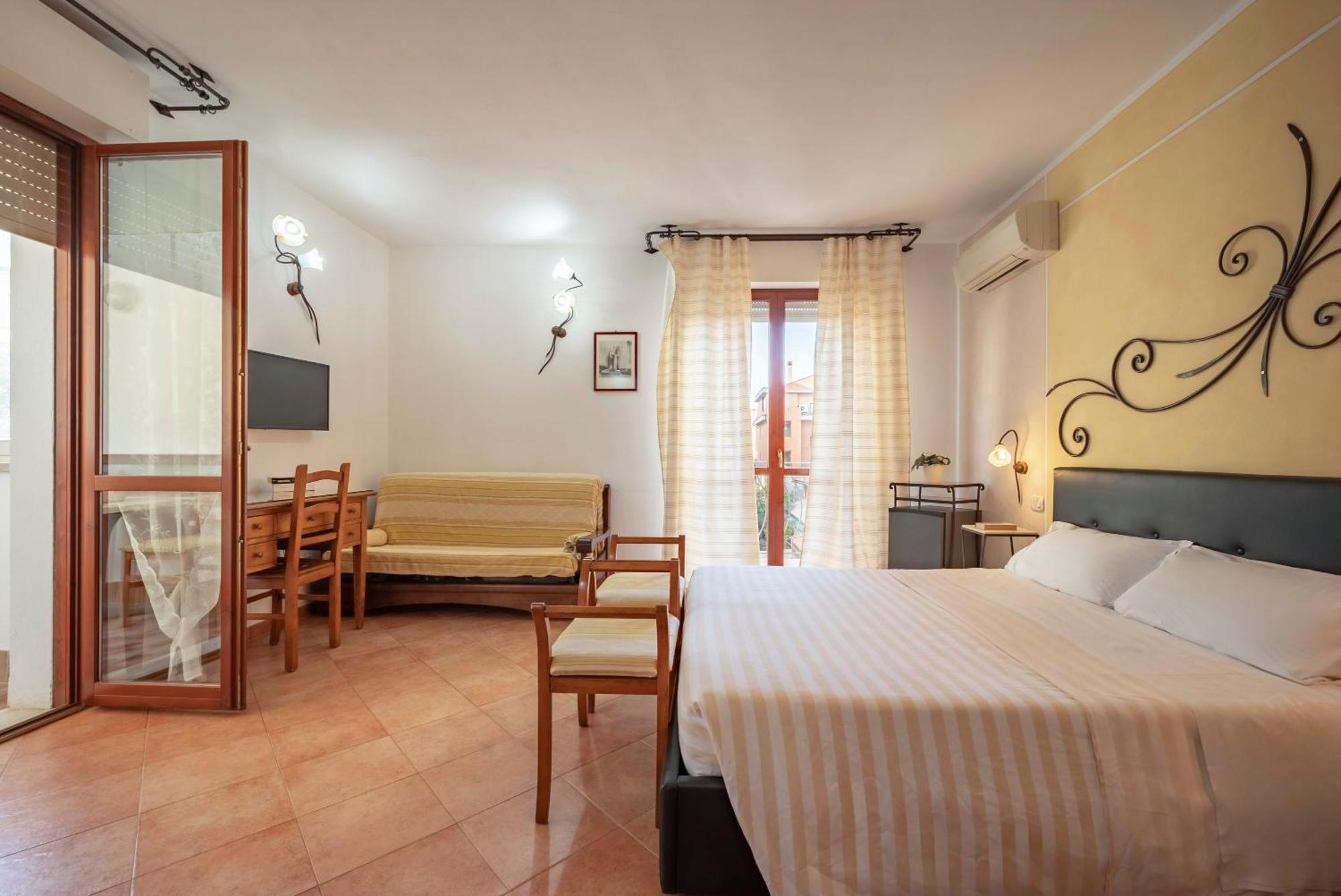 Lola Piccolo Hotel E Appartamenti マリーナ・ディ・グロッセート エクステリア 写真